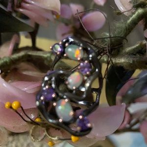 Vintage 925 Ethiopian opal amethyst ring